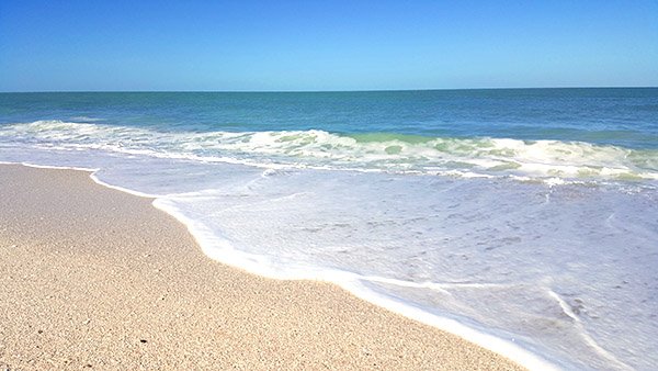 waves crashing on the shores of the Gulf of Mexico